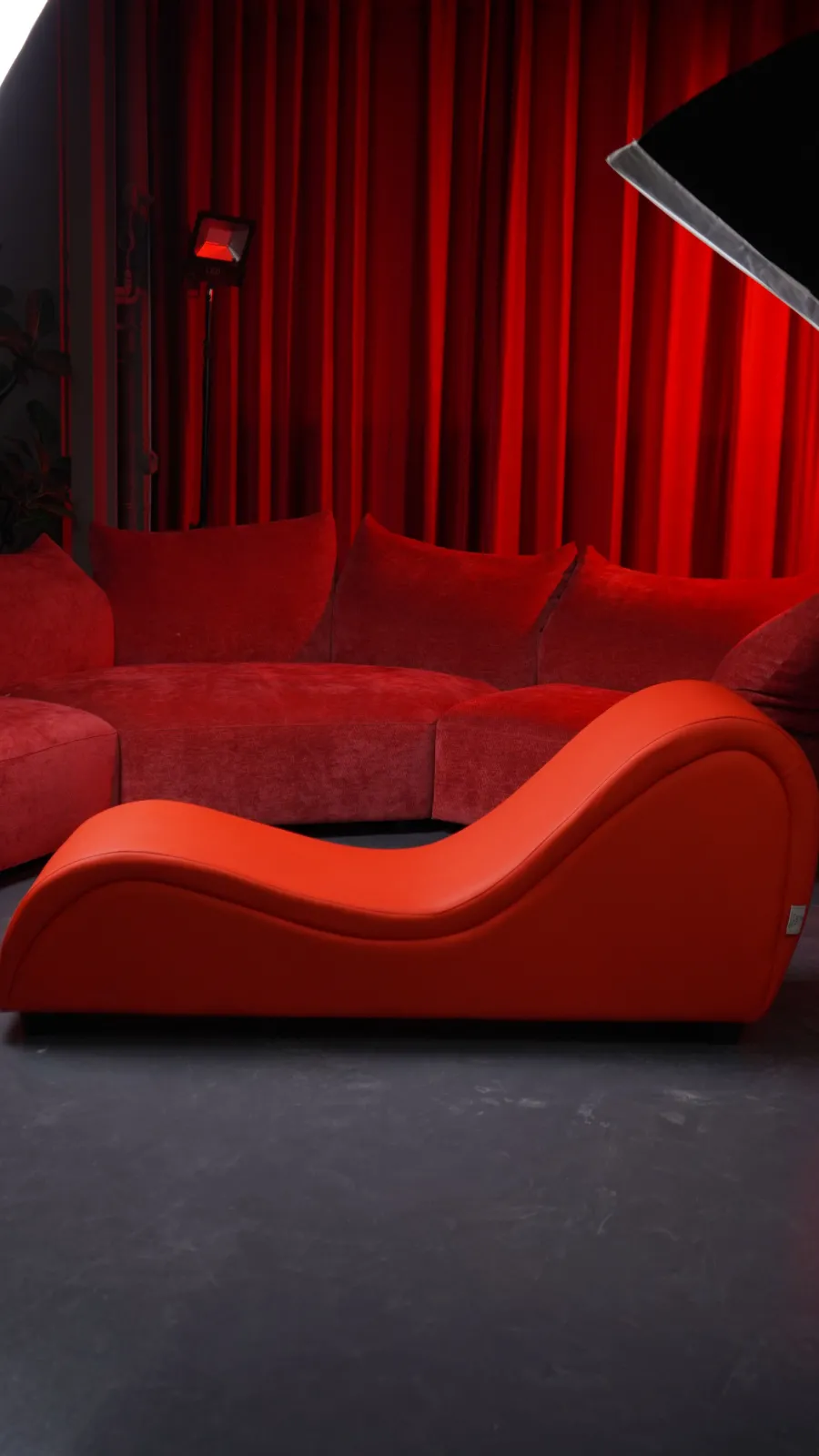 marielove Liebesschaukel|Zubehör Für Dolls|Erotischer Sex Chair Lounger–Ergonomisches Liebesmöbel für Vielseitige Positionen–Verstärkter Holzrahmen & Hochdichter Schaumstoff – 160cm